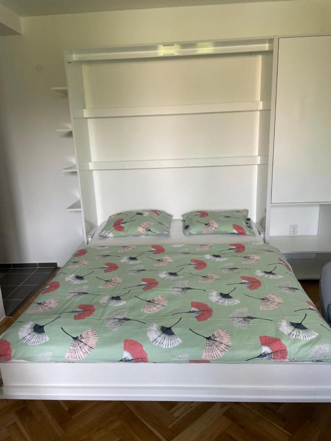 Apartman V Kratke Kamenicky Senov Exteriör bild